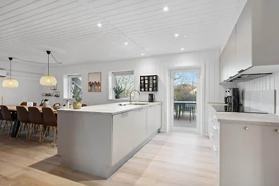 Strand-Retreat mit Pool -- By Traum...