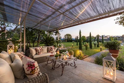 5 Schlafzimmer Villa mit Pool in Lucca