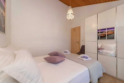 Villa mit 4 Schlafzimmern und Swimmingpool