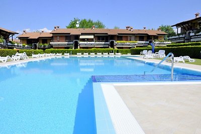 Charmantes Ferienhaus in Lazise mit Pool