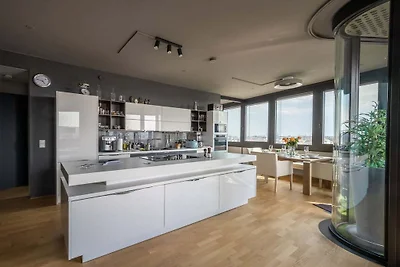 Skyflats Vienna Black View