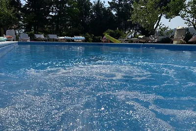 Erholsame Villa in Albanella mit Whirlpool
