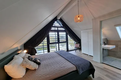 Wasservilla in Balk mit eigenem Steg