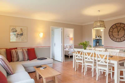 Elegante casa vacanze con piscina a Branville