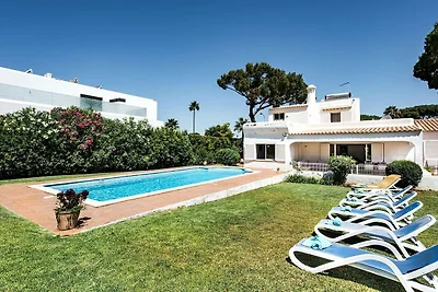 4BR Villa Near Vilamoura Old Course