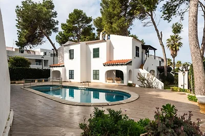 Wohnung in Fona in der Nähe des Sandstrandes