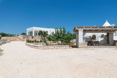 Villa in Brindisi mit Schwimmbecken