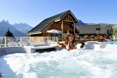 Appartamento a Saint-Jean-d'Arves con piscina