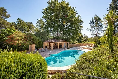 Schöne Villa in Lorgues mit Pool