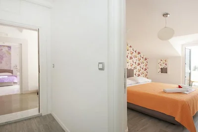 Apartments Villa Angela - Studio Apartment wi...