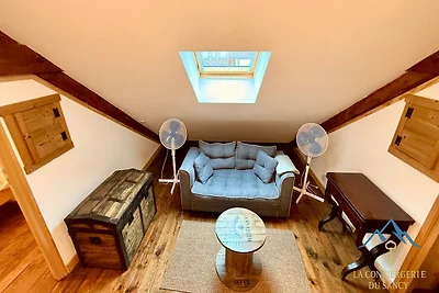 Coin luxuriant près du bistro