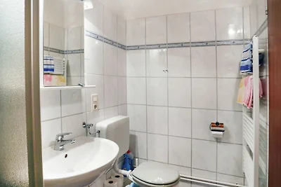 Apartment in Armsfeld mit Pool