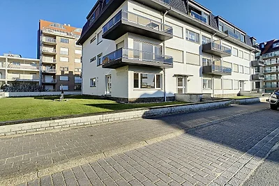 Erdgeschosswohnung in der Nähe der Ufermauer