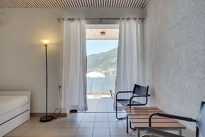 Seeblick Apartment mit Terasse im Centro Turi...