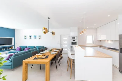 Scenic Elegant Trogir Villa with Pool - Five ...