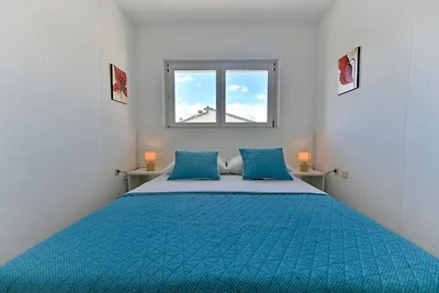 Two Bedroom Apartment with Terrace and Pool