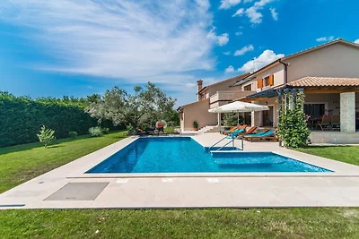 Villa in Svetvincenat mit Schwimmbecken