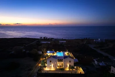 Dimitra Villa mit Swimmingpool