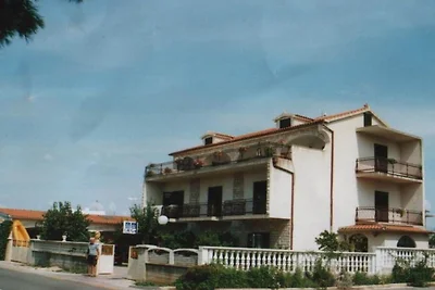 Apartment with Terrace and Sea View Brodarica...