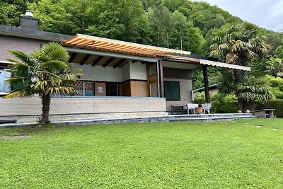 Bungalow w Gersau z basenem
