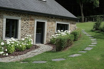 Splendida casa vacanze con giardino a Libin