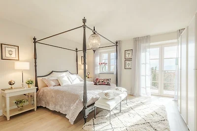 Luxe villa met 7 slaapkamers en zwembad