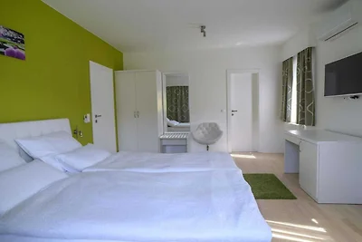 Villa Lika Annex - Double Room 4 (small room)
