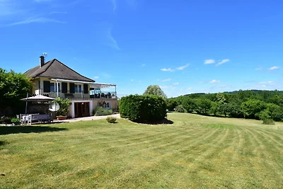 Geräumiges Ferienhaus mit Pool