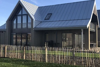 Lodge dal design moderno direttamente...