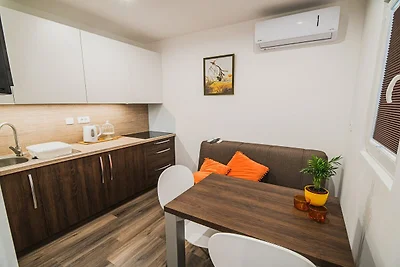 Enchanting Rural Apartment with Terrace - Stu...