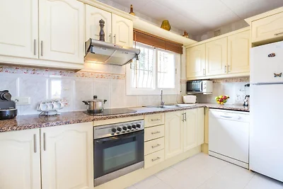 Urocza willa z 3 sypialniami w Lloret de Mar