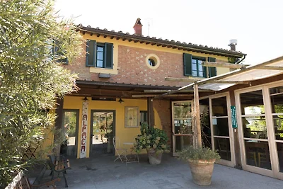 Casa vacanze rustica a Pontedera con piscina ...