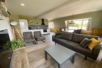 Ferienwohnung mit 2 Schlafzimmer