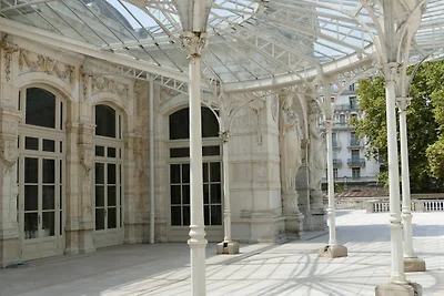 Herenhuis in Meaulne met privיzwembad