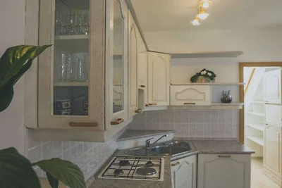 Comfortable Apartment with Mountain View - On...