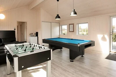 14 Personen Ferienhaus in Væggerløse