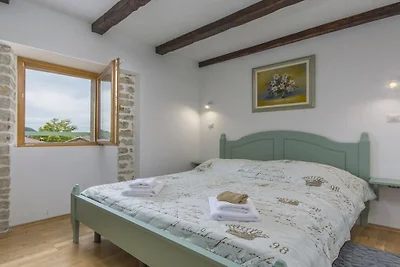 Villa in Motovun mit Schwimmbecken