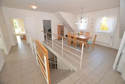 Ruime villa met zwembad