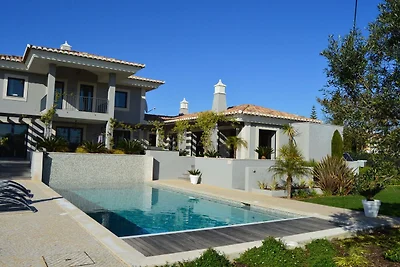 Villa moderna con piscina vicino a Carvoeiro