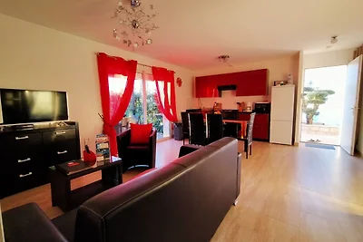 Moderne Villa mit Swimmingpool in Montauroux