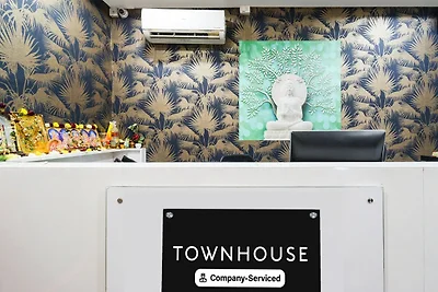 Super Townhouse Madhapur 100 piedi di strada