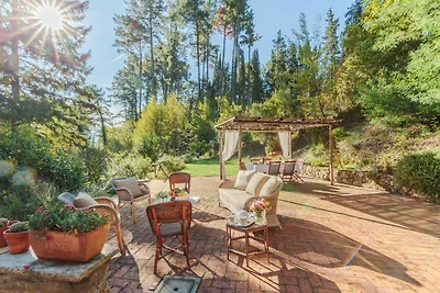 Villa tra i boschi a Camaiore