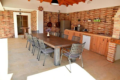 Villa in pietra Anita con piscina