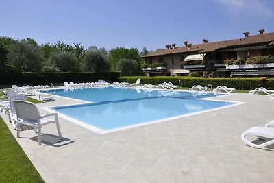 Gut eingerichtetes Ferienhaus in Lazise mit...
