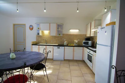 Villa con piscina privata a Ledenon