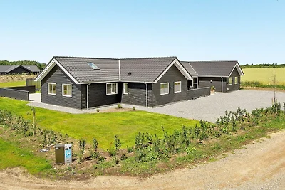 26 Personen Ferienhaus in Spøttrup