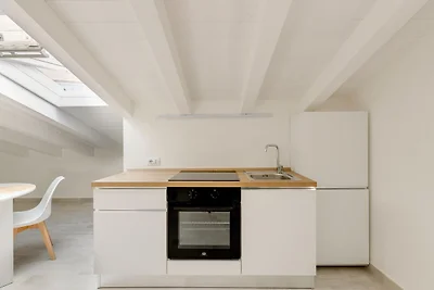 Brandneues Dachgeschoss-Studio-Apartment,...