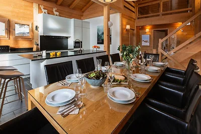 Chalet in den Alpen mit Spa und Panoramablick