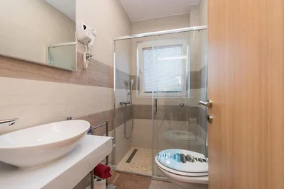 Bračić Premium Apartments with Outdoor Pool a...