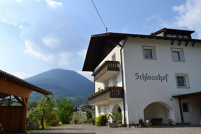 Schlosshof-Bergblick